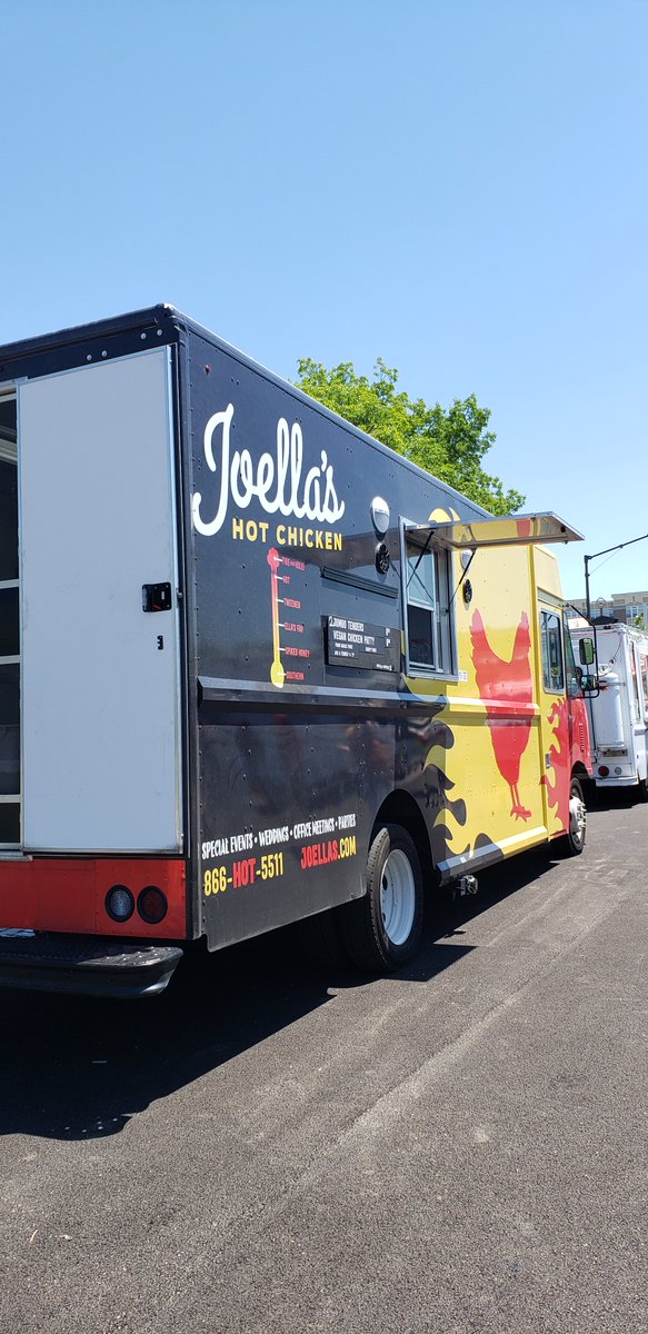 IUAdmissions's tweet image. Food Truck Friday is college town living at its best: fun and delicious in sunny downtown Bloomington!