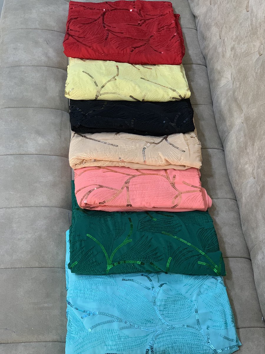gorgeouslysimp1's tweet photo. Sequence veils
Not too casual but little bit casual.
The sequence even out the shade, so u can get away with a casual finish 😉.
.
.
.
.
#gorgeouslysimple
#shopping
#clothingbrand
#abujabaseddesigner
#Africanprint
#kidswear
#ladieswear
#fancyoutfitsnigeria
#veils https://t.co/ElakIMNV3g
