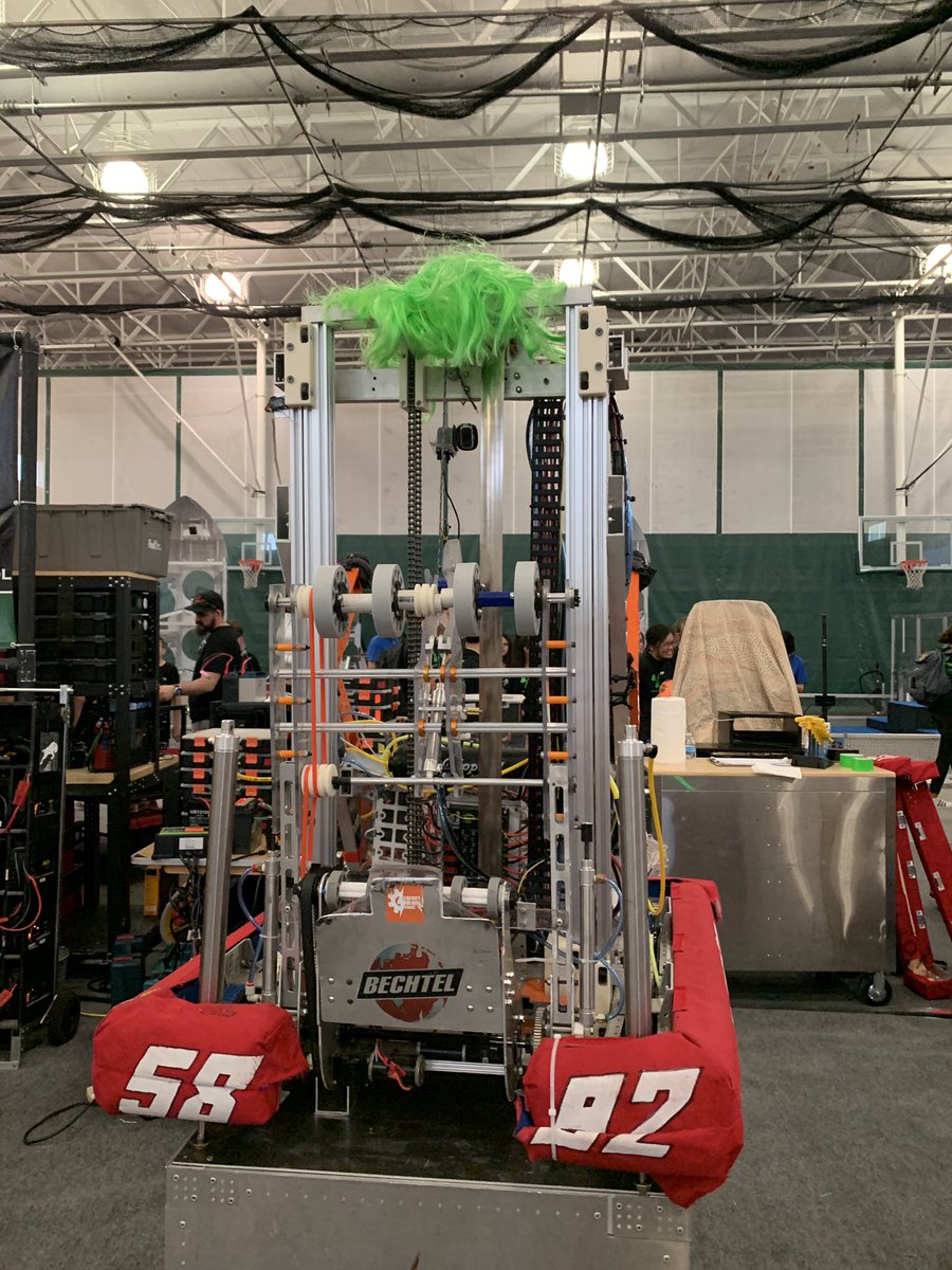 frc5892's tweet photo. Impulse and Under Pressure are looking very similar here at TRI...! #omgrobots #team5892 #cryptoheros https://t.co/LPFG9Ulu8I