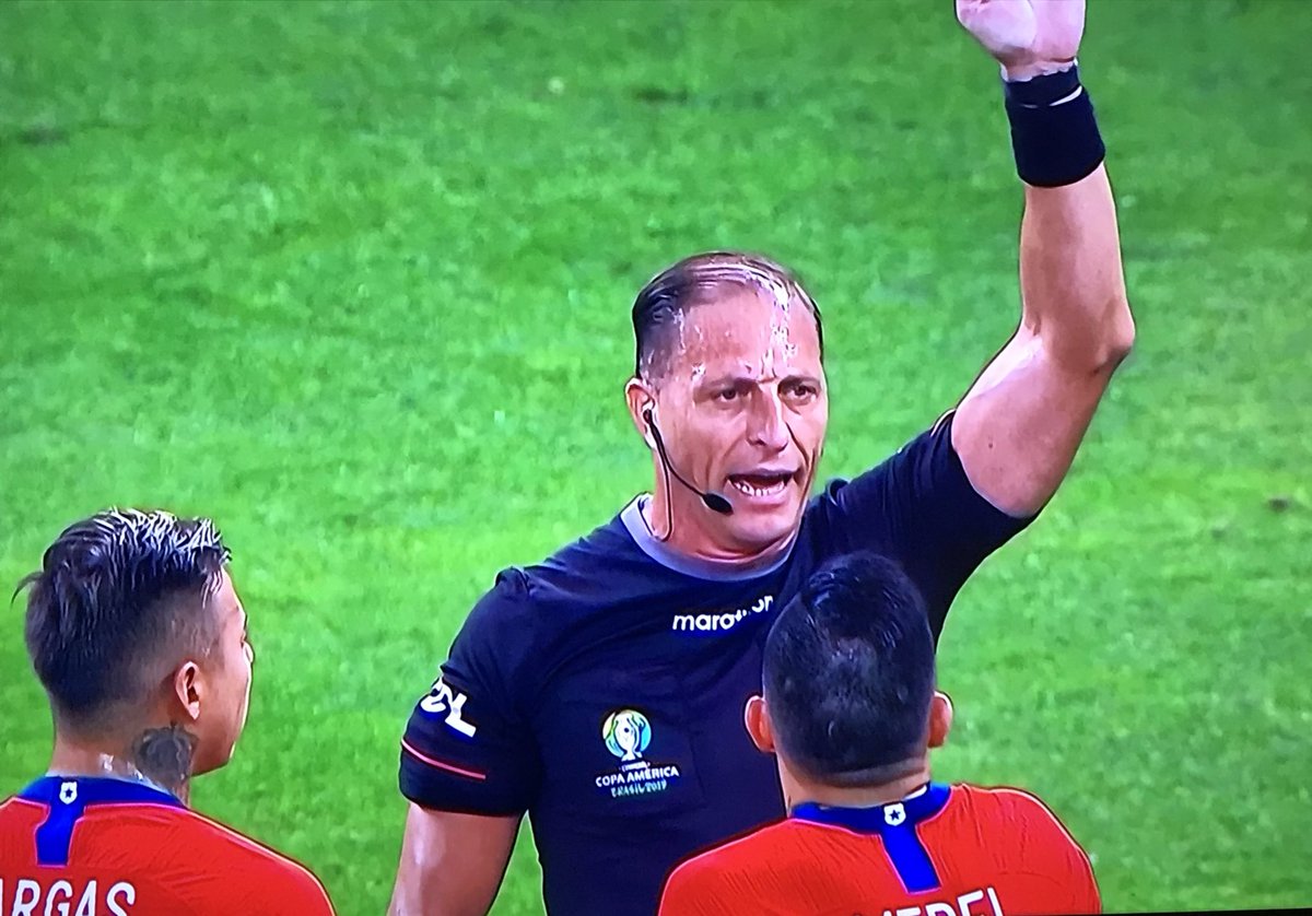 El robo del siglo protagonizado por Pitana!!! #PartyChilensisFtLaRoja