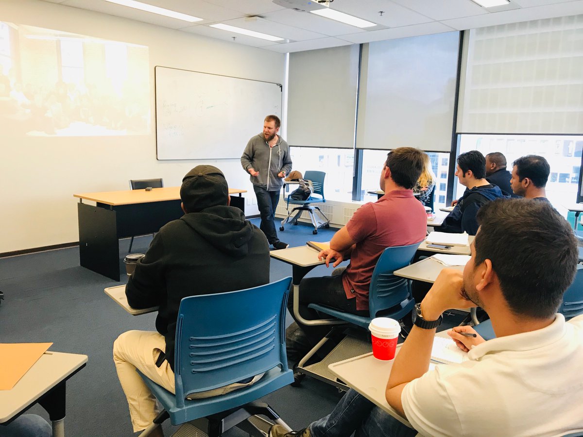 NYIT_Vancouver's tweet photo. Ex-stripe &amp; Ex-Shopify Steven Noble @snoble shared his experiences with @DevrimBirlik's Entrepreneurship &amp; Venture initiation class on how hyper-growth startups beat the odds to become billion dollar companies. Thank you for sharing your insights!  #NYITVanDidthat https://t.co/hCaeLhRt77