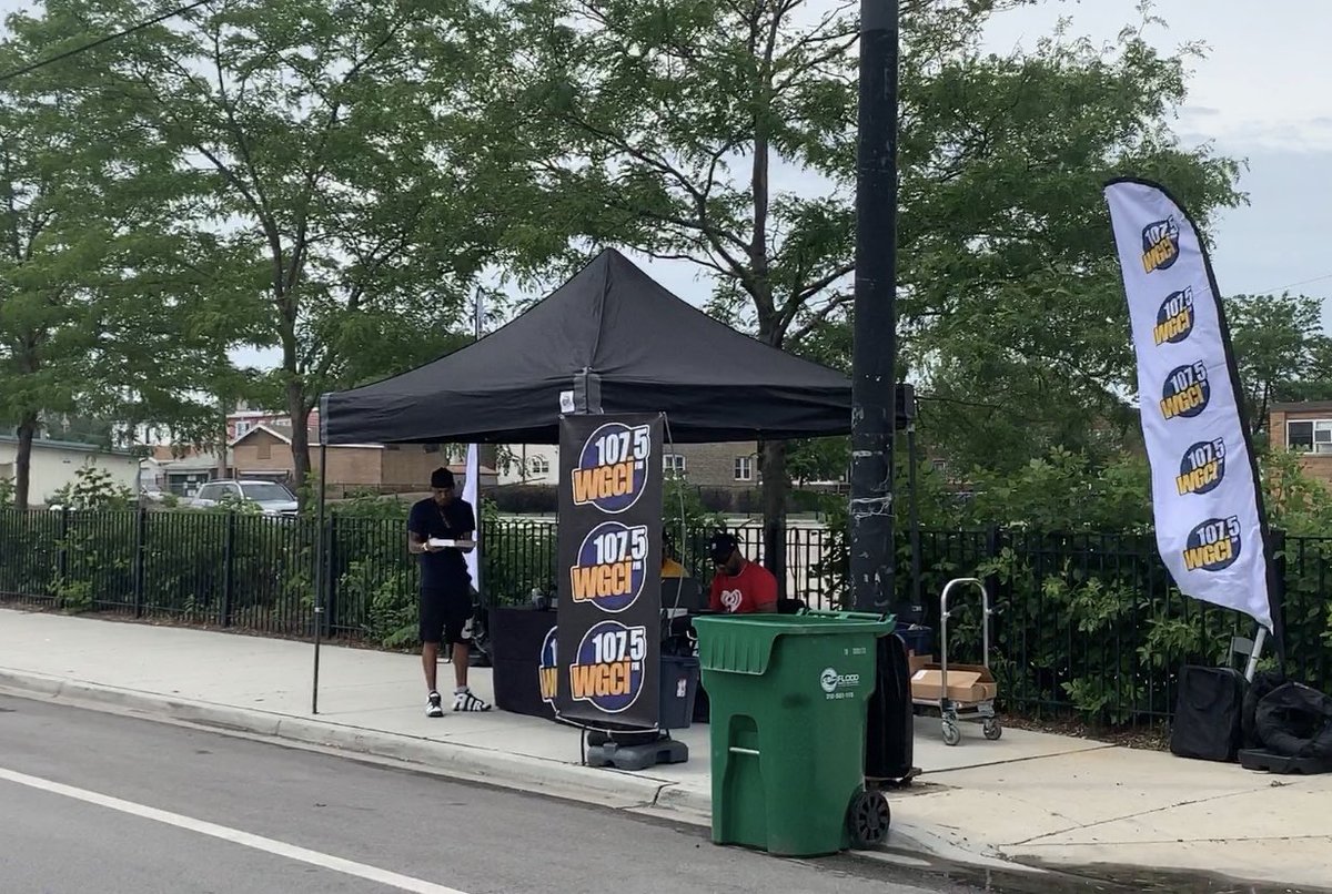 Juan4CPSParents's tweet photo. Come join Parent University at the “Austin Summer of Opportunity STREETFEST.”  Free Family event with games, food, music, community resources and free giveaways!!! https://t.co/RJNVhI0ouc