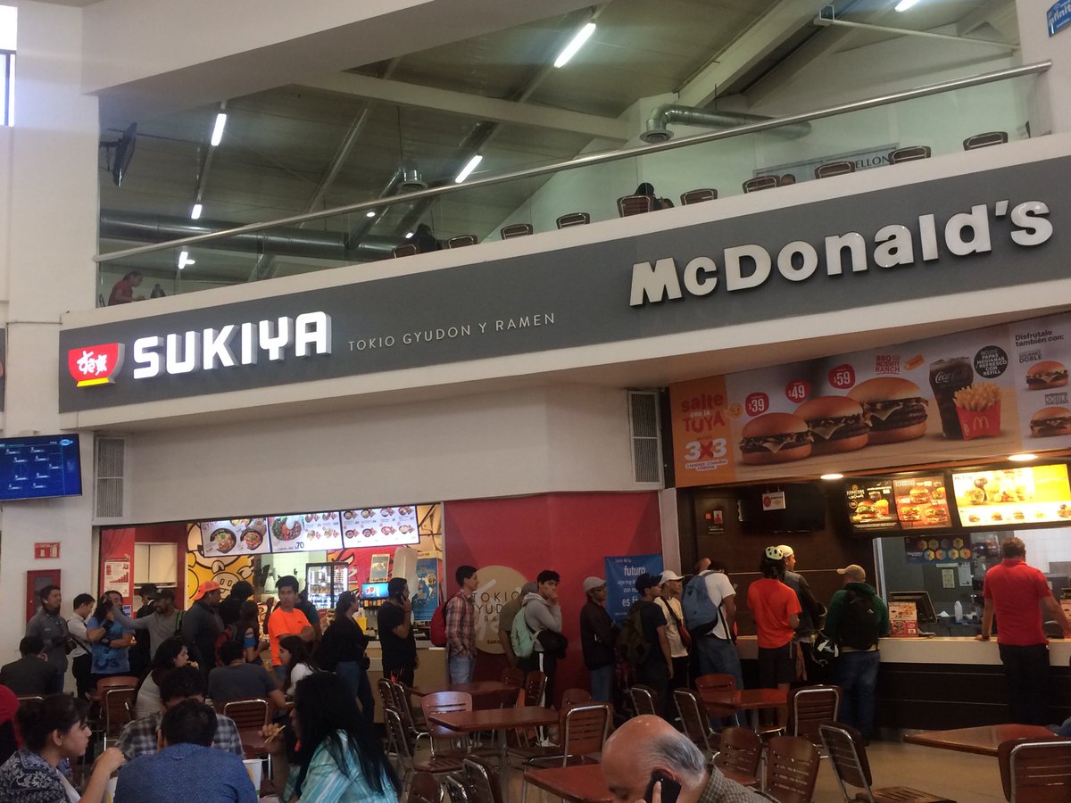 Chanatal_'s tweet photo. @McDonaldsMexico pésimo el servicio en el McDonalds de @PabellonPolanco es increíble que tardes 1 hora aprox. por una semana Mc Patatas Jr. y el personal con la peor actitud con los clientes https://t.co/lcd8txJuuh