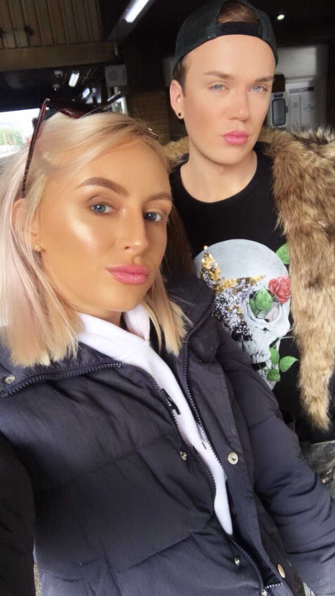 LS_makeup's tweet photo. HAPPY PRIDES BABES 🌈🌈🌈 @Jake_haynes https://t.co/cAuX4Siups