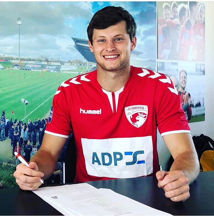 DrakeMensSoccer's tweet photo. Help us wish our own Steven Enna a huge congratulations on signing a professional contract with @fcfredericiadk in the Danish 1st Division! We are so proud of Steven and all of his hard work and dedication over the last 5 years! https://t.co/fU5ALKWsc5