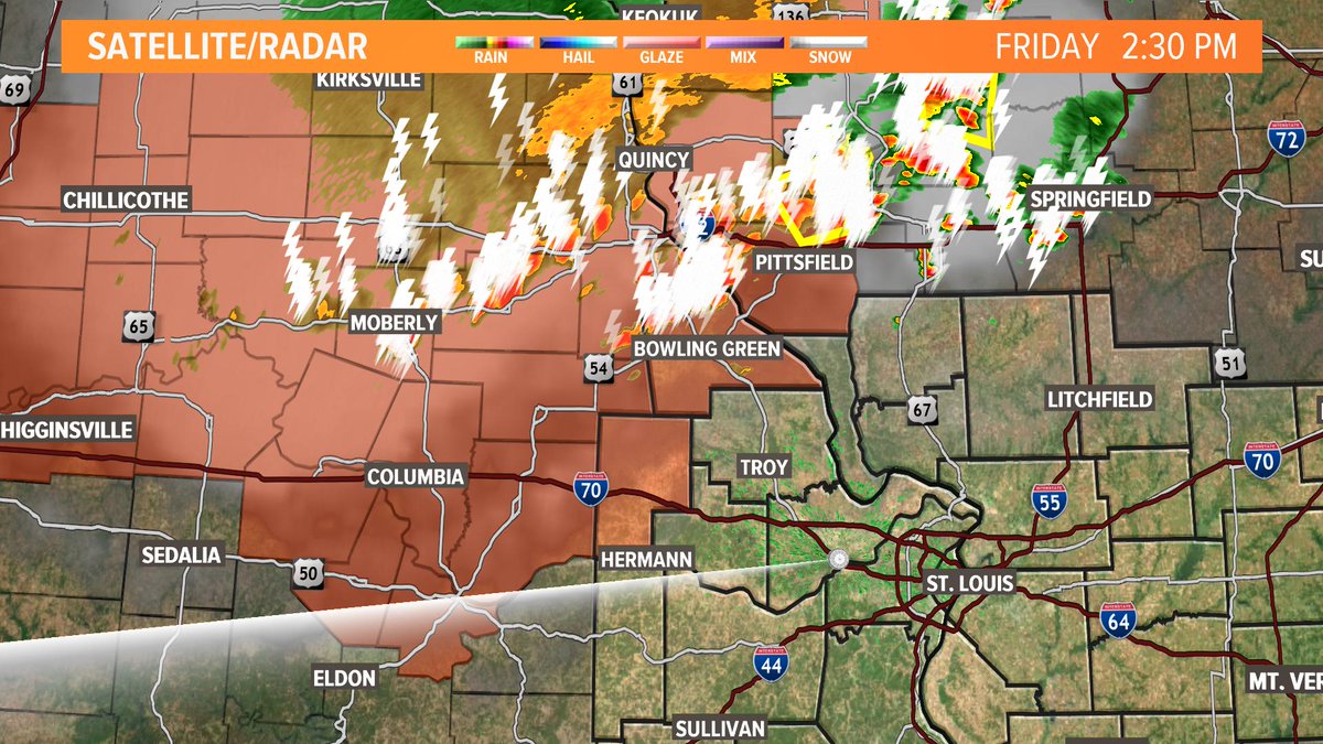 tvalwx's tweet photo. I'm in the @ksdknews weather center this afternoon, keeping a close on thunderstorms to the far northwest of the viewing area. #STLStorms https://t.co/Cu6Sct0KQR