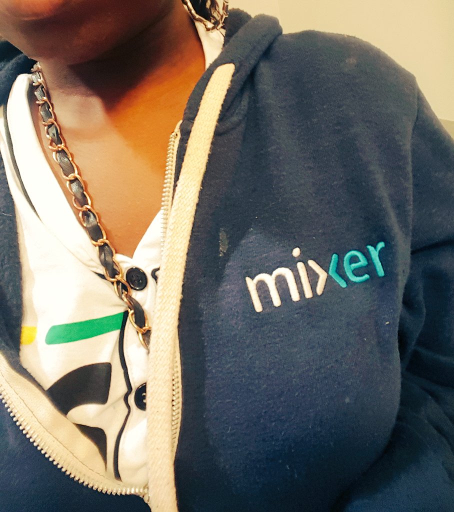 _JaneyLaney's tweet photo. @Microsoft FLAGSHIP 5TH AVE STORE TOUR STARTING AT 4PM EST. WANT TO WATCH??? COME HANG WITH THE #BARKSQUAD AS WE GO LIVE!!!

MIXER PARTNERS DO MICROSOFT THINGS 😂

ONLY ON 

@WatchMixer

#MixerPartner #PartnerStreamer #Microsoft #Mixer #ContentCreator 

https://t.co/M50CiuaXST https://t.co/5zajtKbra3