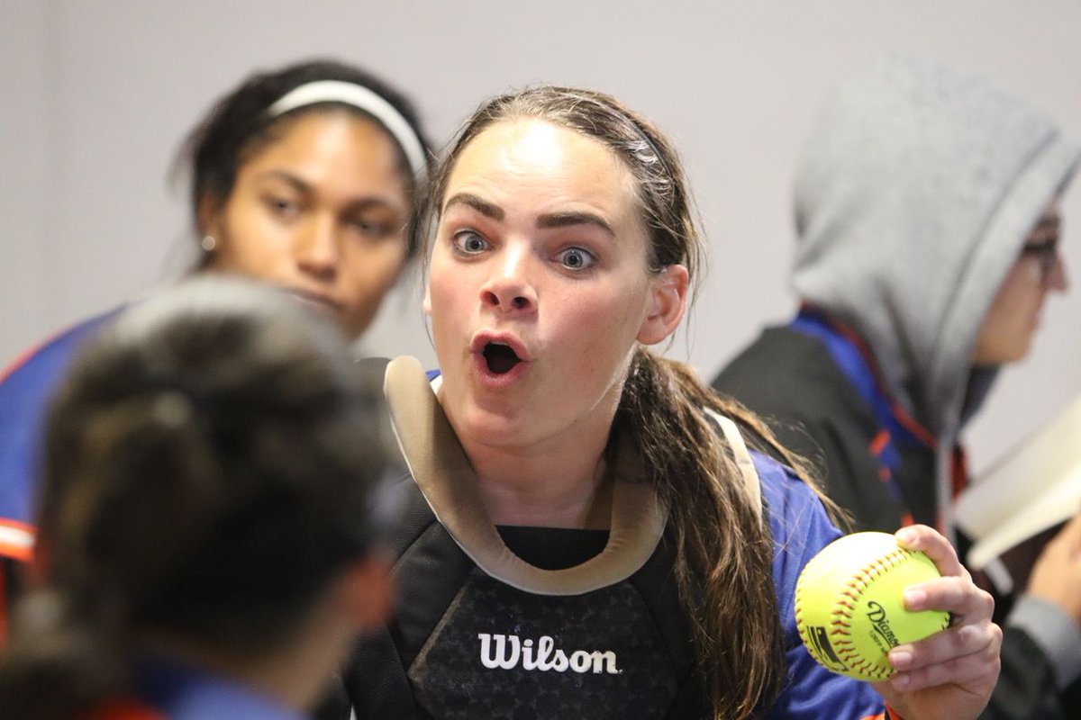 profastpitch's tweet photo. Caption This......
#NPF2019 @Chicago_Bandits https://t.co/tHdTHl7XdD