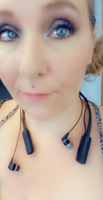 You want a reality check, I'll give you one. 100's of women can share a couple alpha males for species<a href="/tag/findommegoddess"class="tags"><span>#findommegoddess</span></a>