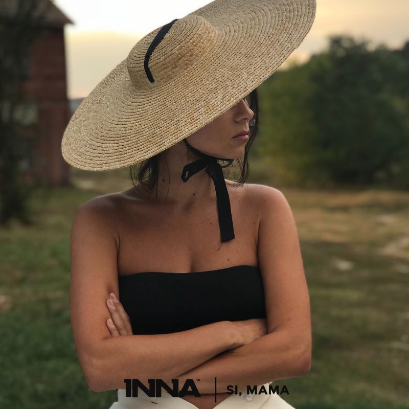 EnPOPados's tweet photo. La super estrella global INNA lanza su nuevo sencillo "SI, MAMÁ" y en #EnPOPados tenemos TODA la información: https://t.co/FLfgMLdvd0 RT @inna_ro #INNA @ChristianGarfa https://t.co/Dh9sB3mOKx