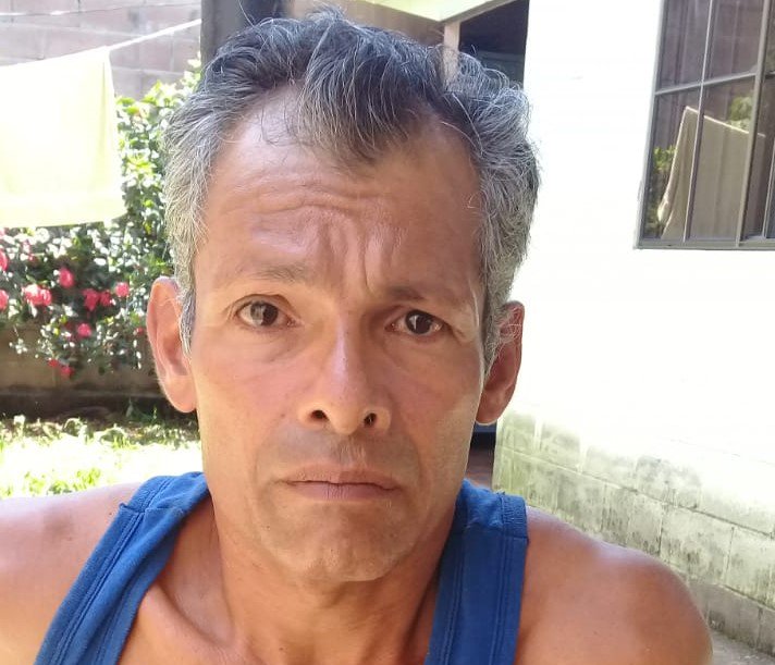 PNCSV's tweet photo. #SantaAna l En horas del mediodía, ha sido detenido Chistian Ernesto Acuña Torres, que estaba reclamado con orden administrativa, por el delito  de violación. La detención se registró en el cantón Loma Alta. #PlanControlTerritorial. https://t.co/tZpNTJigpJ