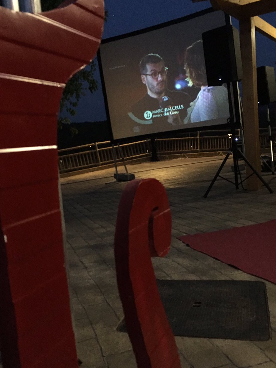 vall_sonia's tweet photo. @aj_ssguardiola gaudint un any més del #Liceualafresca #Tosca https://t.co/xPp4NbUArb