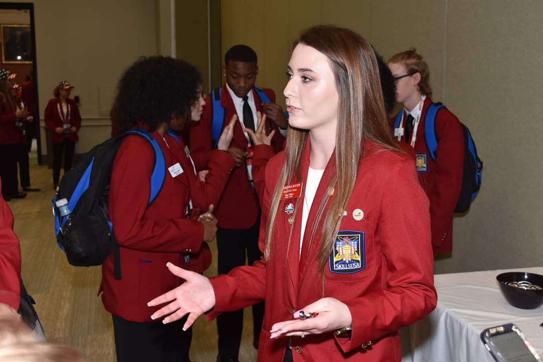 medic_cool's tweet photo. Makenna PHS C/O 2020 🇺🇸 SkillsUSA Student Leadership rocking it out at Nationals in Louisville. Professionalism, Education, Teamwork 💯 https://t.co/LVJS7P1wzU