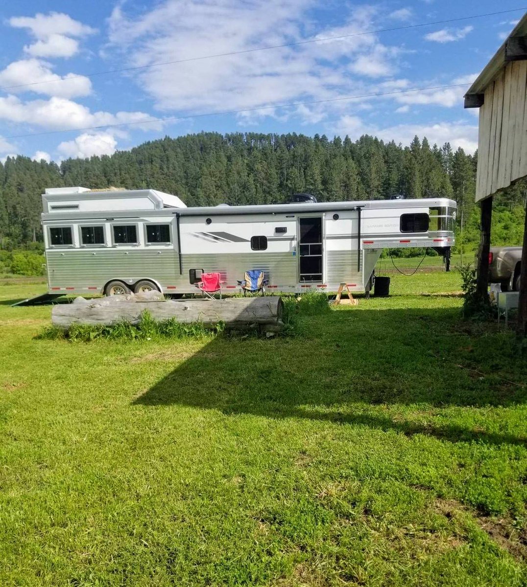 smc_trailers's tweet photo. It's a PERFECT weekend to enjoy your Laramie! 😍 

SMC THE DIFFERENCE at https://t.co/Nll8BCpn0p! 👊 

#SMCTrailers #SMCStrong #Overbuilt 💪 #CustomMadeEasy #Rodeo #Travel #HorseCamping 📷: Skip Jacobs https://t.co/q8pQgSZewf