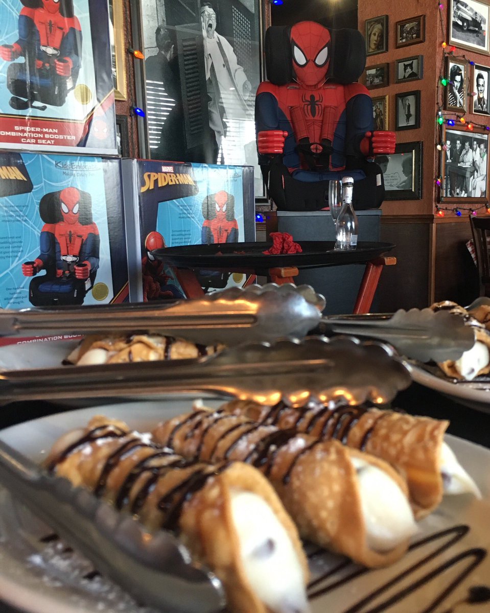 caseydacanay's tweet image. My Spidey Dessert Senses are tingling ❤️💙❤️ @bucadibeppo @kidsembrace  #farfromhomeparty  #bucadibeppo #Kidsembrace #sweettooth #takethecannoli