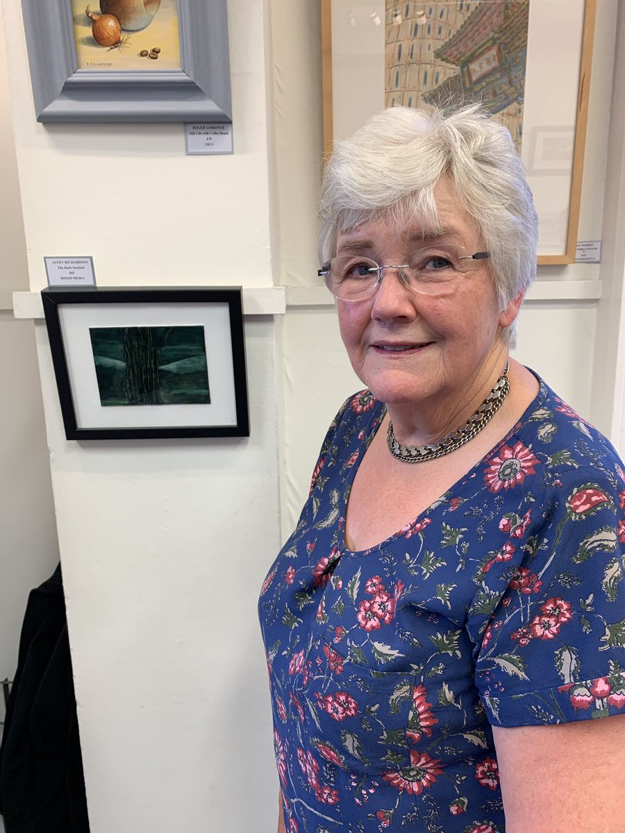 RTWAS6's tweet photo. The summer exibition has got off to a flying start Roger selling his painting  Janet has done an expert job of puuting the show together #artist  #tunbridge  #pantiles #oilpainters  #art-collector #kent  #trinity #woods @densculptor @art-collector #gallery https://t.co/jmOEd3WC6V