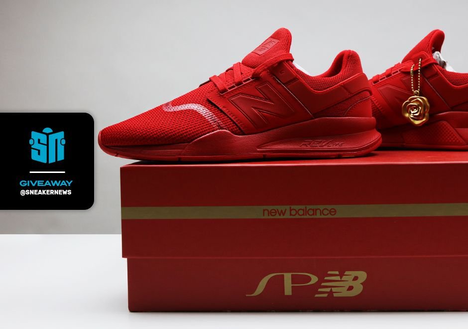 SneakerNews's tweet photo. GIVEAWAY! One lucky follower will win this Shoe Palace x New Balance 247. Follow the directions below:

1. LIKE and RETWEET
2. FOLLOW the page
3. Reply with your shoe size and why you deserve them

To enter, you must be located within the U.S. | Giveaway ends 7/1 3PM EST #SNGIVES https://t.co/Ddqm44Gqng
