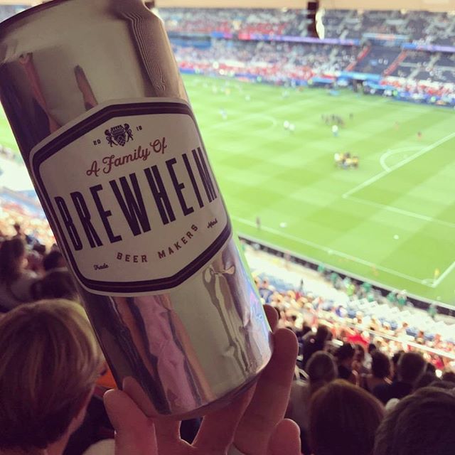 brewheimbeer's tweet photo. Brewheim makes it to Paris! We have USA vs France on the TV’s. Come lift some pints and cheer on Team USA. 🍻
-
-
-
#fifawomensworldcup #beer #beermaker #ocbeer #brewheim #anaheim #craftbeer #soccer #futbol #tgif #fridayvibes #ipa #brewery #craftbrewery https://t.co/Ksd3Sfkb5h https://t.co/FBURuuPsAD