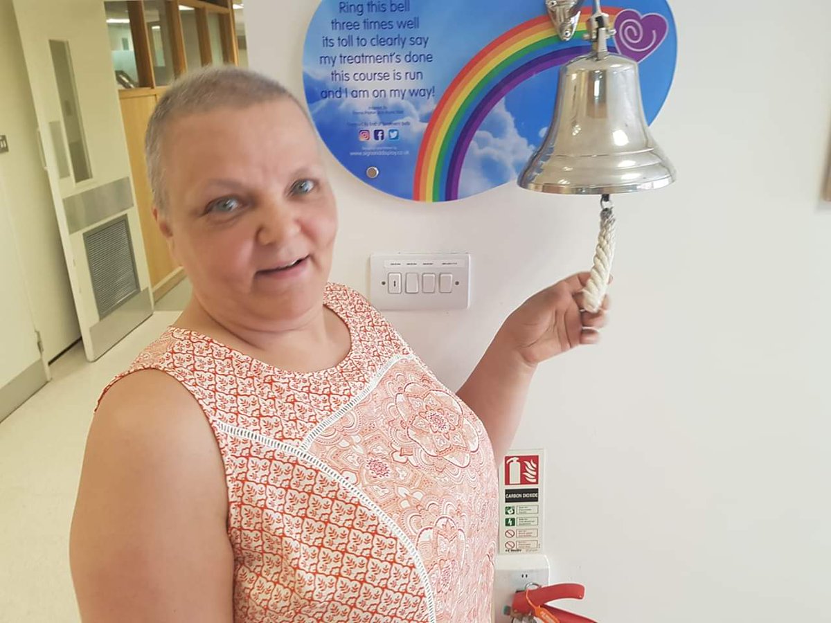 Mathudson1985's tweet photo. So today my Mum got to ring the bell after finishing her Radiotherapy for the 2nd time, I would like to the JCUH for there hard work, with out your hard work over the last 6 months who knows what could of happened. ♥️♥️ #Beatcancertwice #Round2KO https://t.co/rIil26KCGv