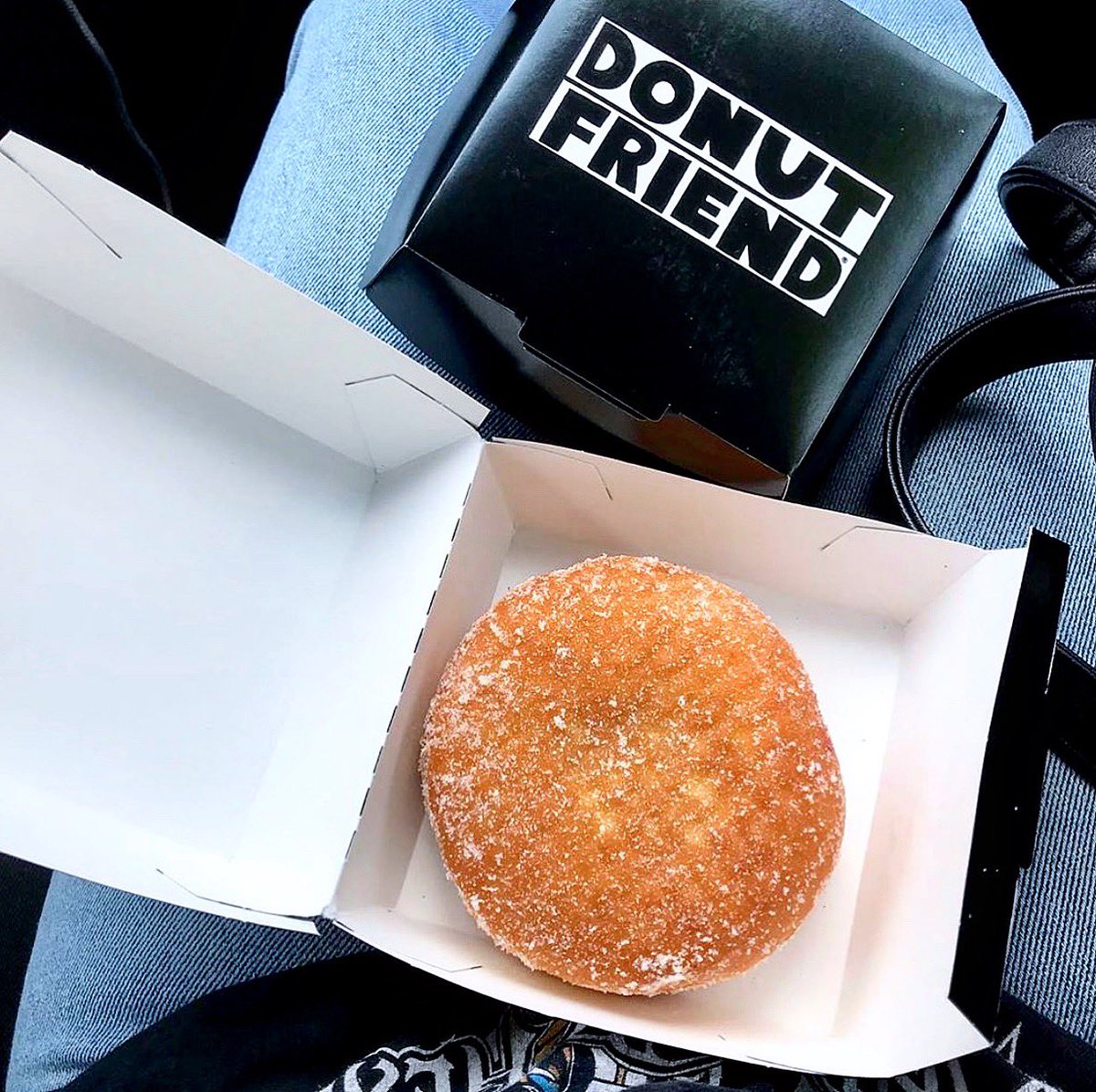 Donut Friend (@donutfriend) on Twitter photo I Woke Up In A Car #somethingcorporate #DIYdonuts (📷: @salubriousbabe) I Woke Up In A Car #somethingcorporate #DIYdonuts (📷: @salubriousbabe)
