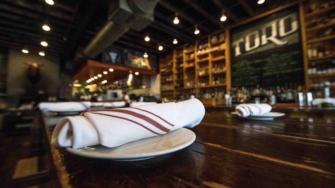 RT <a href="/BostonChefsNews/">BostonChefs.com</a>: .<a href="/ToroRestaurant/">Toro Boston</a> and <a href="/coppaboston/">Coppa Enoteca</a> enacted a 3% Fair Wage and Wellness Provisions charge to food orders in an effort to help close the wage gap between back of house &amp; front of house employees bit.ly/2XAVSMW