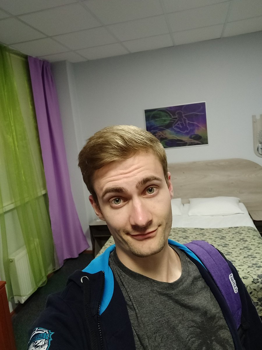 PrivatePinguin's tweet image. Wenn man eben erst vom Ausflug ins Hotel kommt und in 3 Stunden und 40 Minuten das Taxi zum Flughafen wartet... #CCSummit2019 #FunAndEngaging