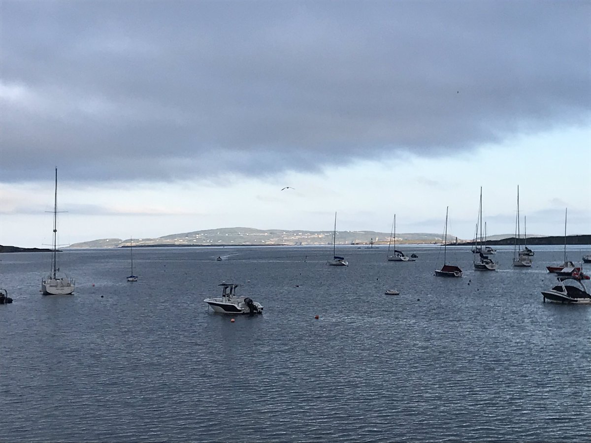 Lovely light on Cape Clear Island <a href="/oileanchleire/">Cape Clear</a> from Schull harbour this evening. <a href="/EugeneDH_Bass/">Eugene Dillon-Hooper</a>