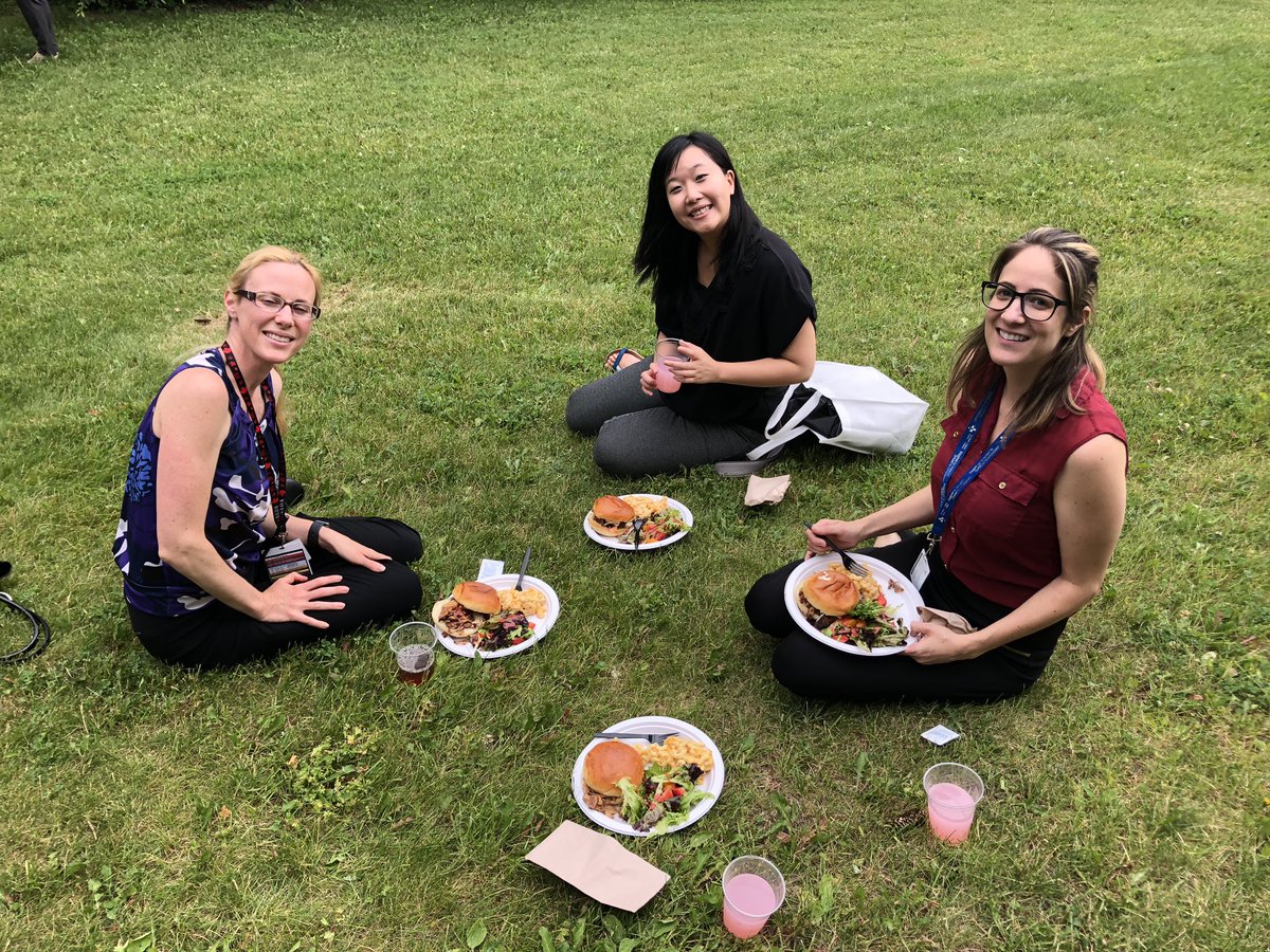 AmyCook43's tweet image. No better way to kick off residency than a BBQ lunch with some of my new crew including resident Jody, co-resident Hedva, &amp;amp; program admin Louise! Thank you for the food! @uOttawaPGME @ResidentDoctors @ottawapmrr