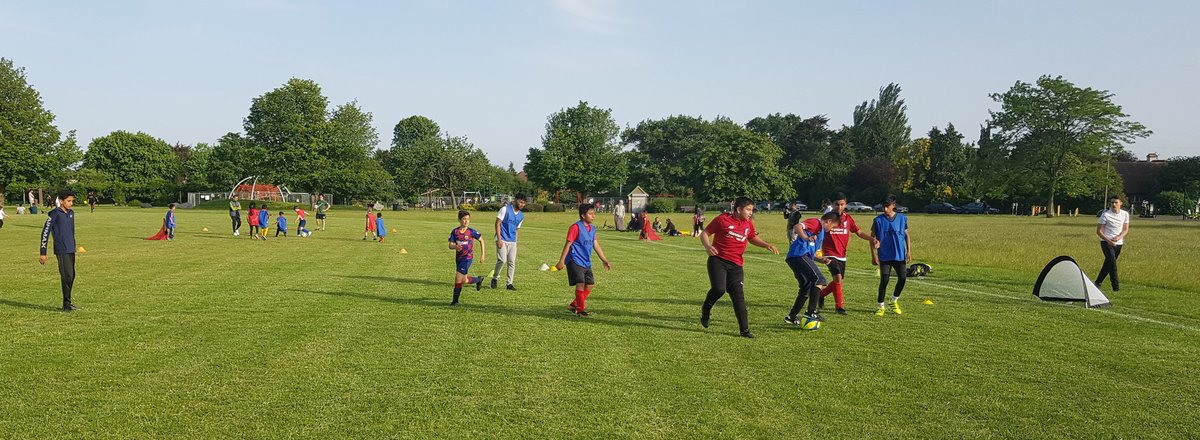 SportsOptima's tweet photo. Another good session from our coaches & kids. Everyone left with a smile on their faces, which is what we're all about. More kids should be playing out in parks & off gadgets. Special thanks to @Sawhno from Motivate for running a fun class with u10s 🙌🏽❤ #teamoptima #clayhall https://t.co/Wywenb5wDs