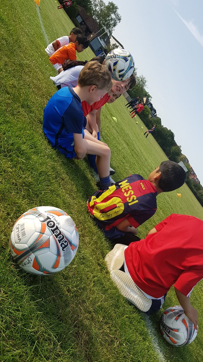 SportsOptima's tweet photo. Another good session from our coaches & kids. Everyone left with a smile on their faces, which is what we're all about. More kids should be playing out in parks & off gadgets. Special thanks to @Sawhno from Motivate for running a fun class with u10s 🙌🏽❤ #teamoptima #clayhall https://t.co/Wywenb5wDs