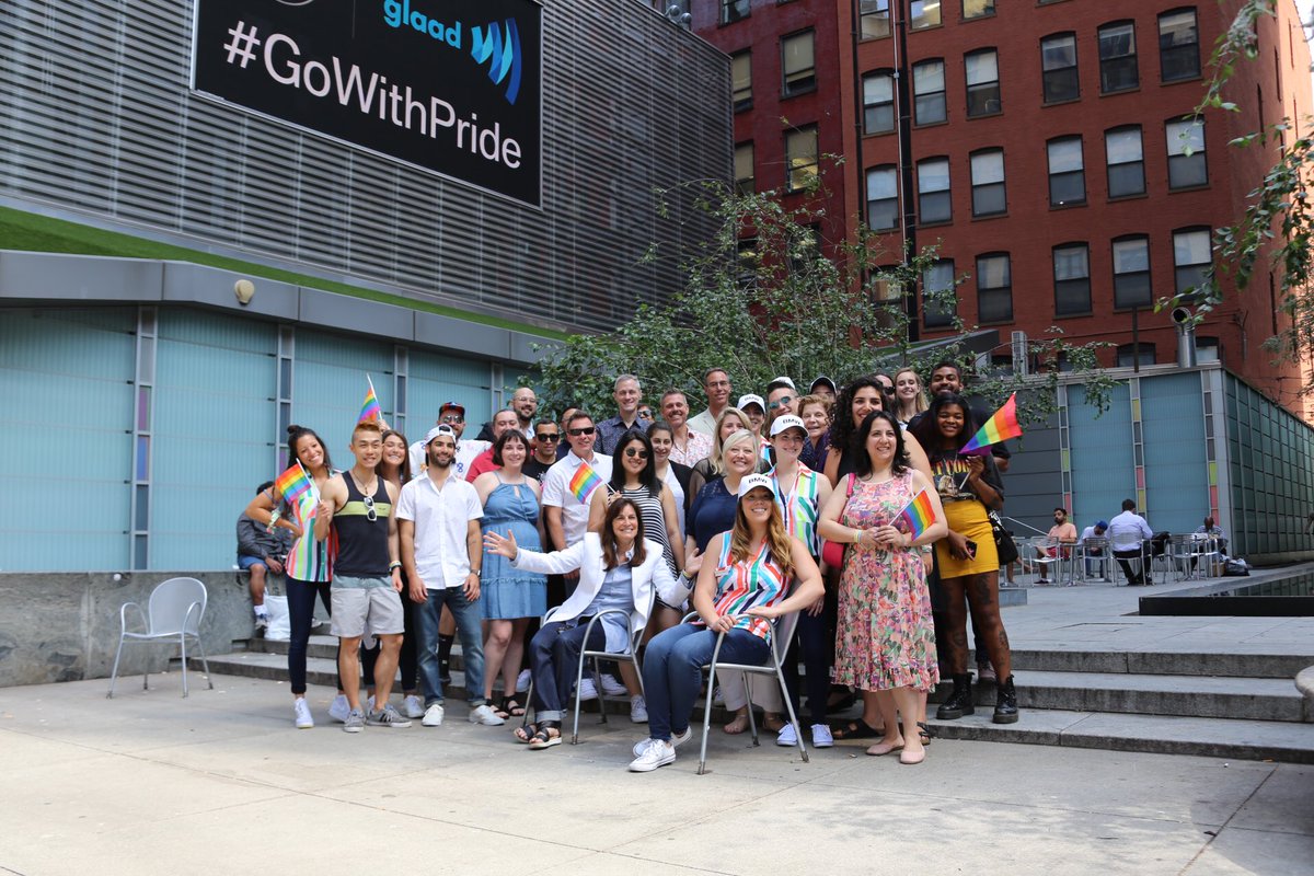 glaad's tweet photo. Thank you @BMW for helping us hand out #Pride gear to our marchers this morning. 🏳️🌈
#GoWithPride https://t.co/mogDXdZ1mp