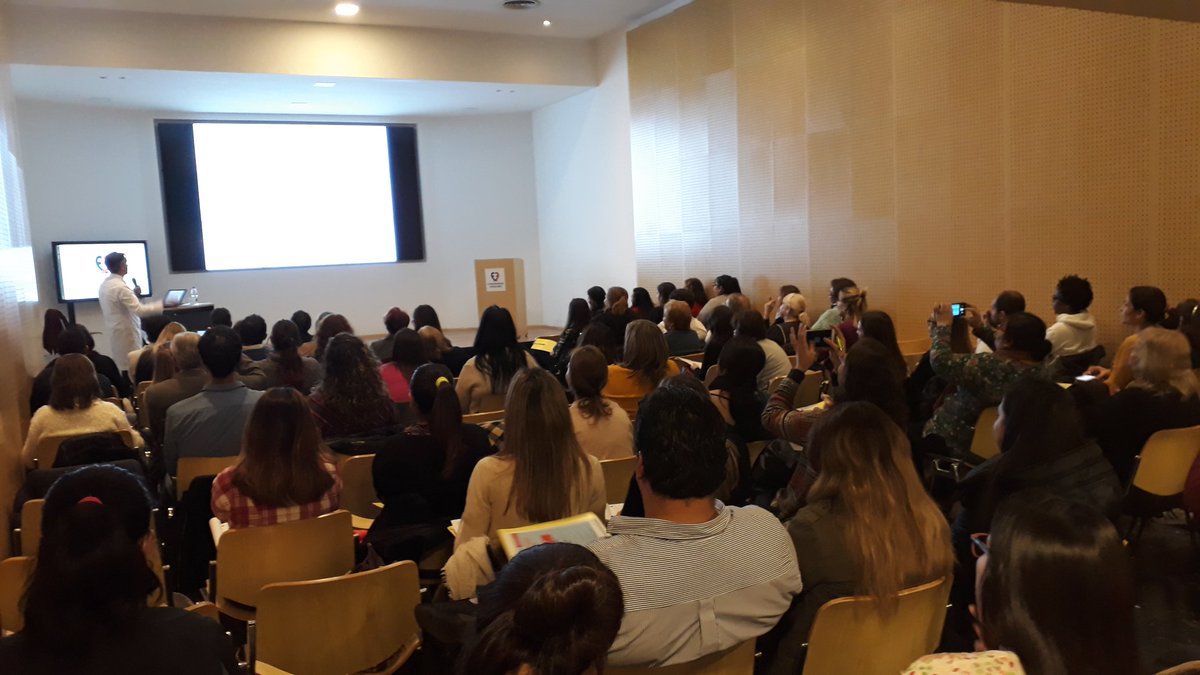 FundFavaloro's tweet photo. Agradecemos a todos los profesionales que hoy participaron del III Curso de Actualización en el Abordaje Multidisciplinario del Pie Diabético, dirigido por el Dr. @jdelvecchio2. https://t.co/WZbBla7V4C