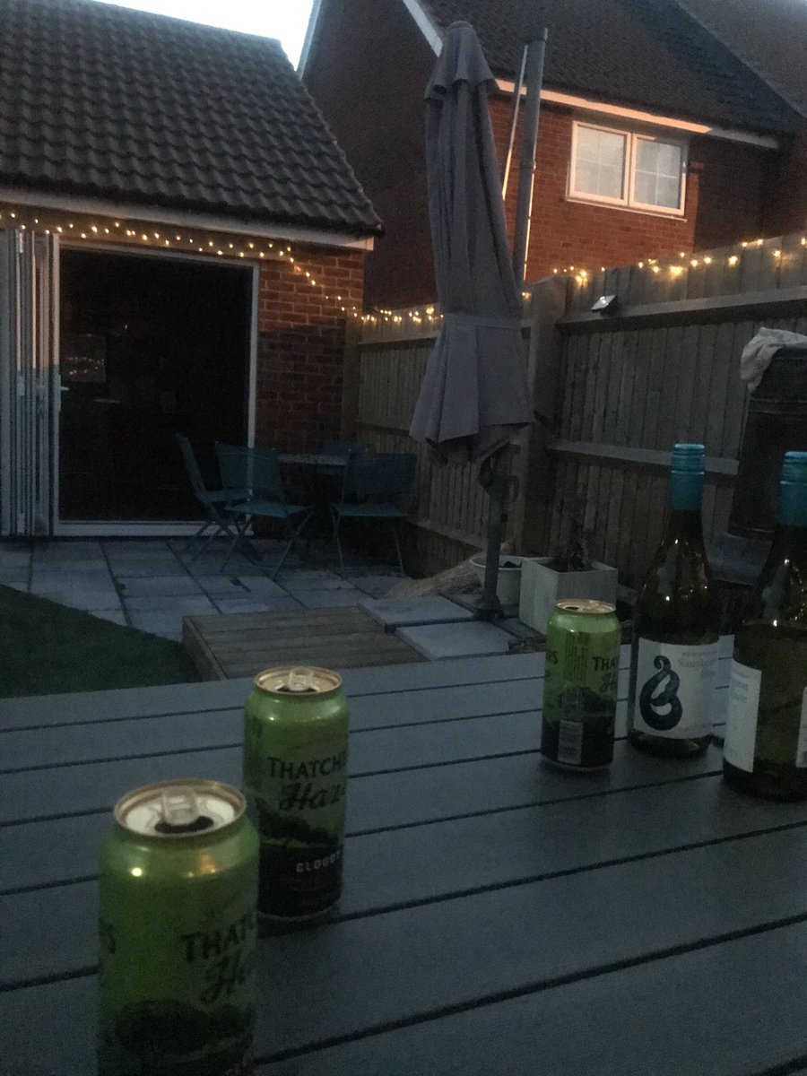 fincher67's tweet photo. Chilled evening in the garden.. too much wine for somebody!! 🙄😂🍺 #summersfinallyhere 😎☀️ https://t.co/rI5l1IqyMl