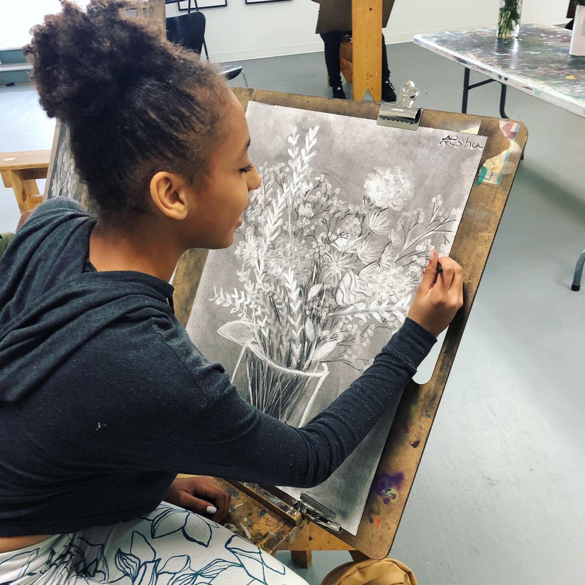 JXTA_ARTS's tweet photo. This week we wrapped our Summer VALT intensive with Step-Up students! Now, some will interview for a job in one of our design labs, and a few will be selected and hired on as apprentices #JXTASquad #YouthCreatives #CreativeEconomy 💪🏾 🎨 🖌 https://t.co/ku8A8j1aG2