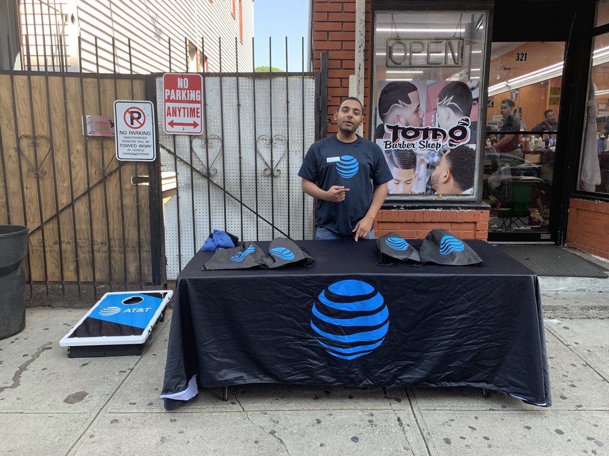 Power went out in the store, No problem!!! #WinLocal out in Newark offering DTVP and DTVNow!! Building connections outside our 4 walls. #dtvp #dtv <a href="/directvnow/">DIRECTV NOW</a> <a href="/DIRECTV/">DIRECTV</a> <a href="/DanielBostelman/">DanielBostelmann</a> @attportablesel1 <a href="/JakeAraghi/">Jake Araghi</a> @ATTPortablesEVD <a href="/JarinnaB/">Jarinna</a>