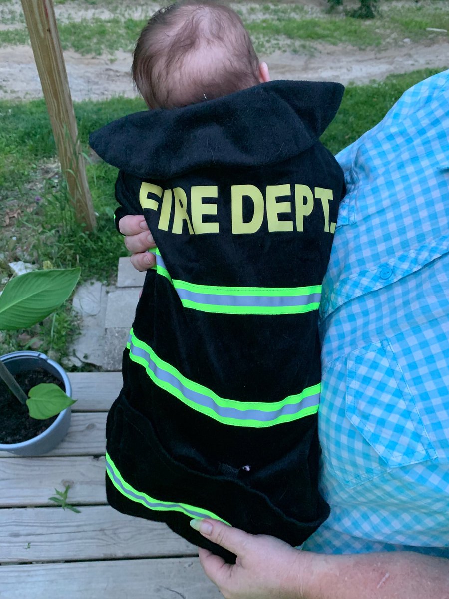 meesha_sims's tweet photo. So excited ๐ Finishing up some packing and getting so excited for tomorrow! Can't wait to see my Pookey ( and my daughters too) What can I say? I'm Grammy and that sweet angel rules my heart now! #GrandmaLife #MomLife #LittleFirefighter #GirlPower https://t.co/KOe5mEfEZR
