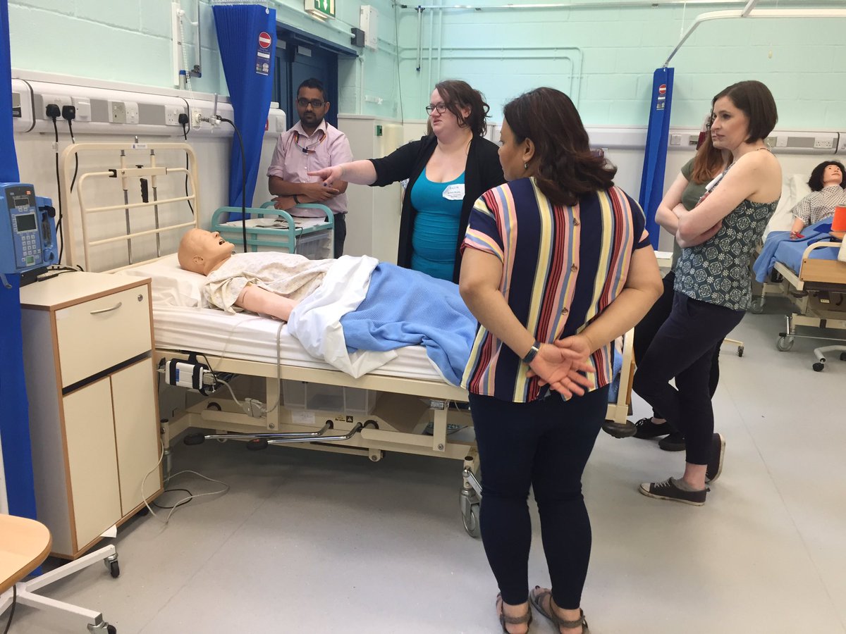 amd4_ann's tweet photo. The students did an amazing job on such a hot day to be lying on tarmac&in trapped in a vehicle. It was a real relief to dealing with a more familiar in-hospital situation🤔 #disombulated #learntloads #admiringofall #teamworking #CPRcompetition https://t.co/layplej0rV