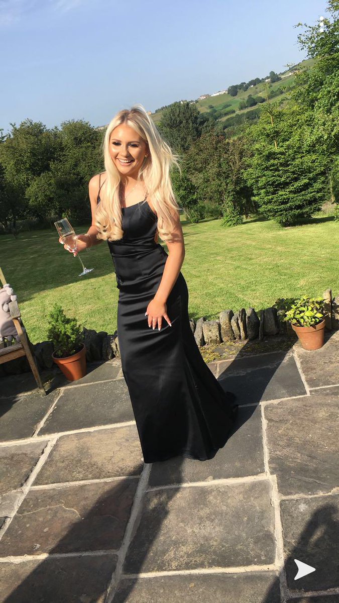 Poppy off to prom x
