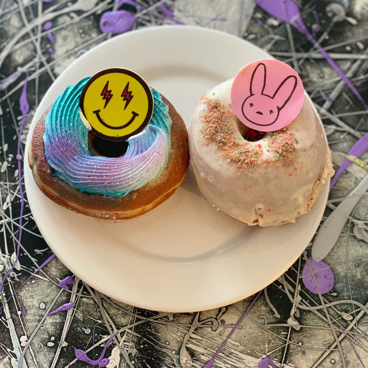 Caviar Chronicles (@caviarchronicls) on Twitter photo <a href="/JBALVIN/">J BALVIN</a> and <a href="/badbunnyr/">Rachel Z</a> limited edition donuts by <a href="/TheSaltyDonut/">The Salty Donut</a> are NOW being served <a href="/elsantomiami/">ElSantoMiami</a> until they sell out! 🍩 (And they will) #ThatsSoMiami #CalleOcho #Oasis <a href="/JBALVIN/">J BALVIN</a> and <a href="/badbunnyr/">Rachel Z</a> limited edition donuts by <a href="/TheSaltyDonut/">The Salty Donut</a> are NOW being served <a href="/elsantomiami/">ElSantoMiami</a> until they sell out! 🍩 (And they will) #ThatsSoMiami #CalleOcho #Oasis
