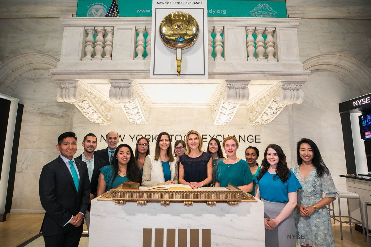 TEALWALK's tweet photo. Tell Every Amazing Lady® is feeling honored and privileged to get the chance to do this again to raise awareness for #ovariancancer Thank you @NYSE New York Stock Exchange! #NYSEclosingbell #NYSE
https://t.co/WgLn78eUnT @nycmarathon #tcsnycmarathon #TellEveryAmazingLady https://t.co/RpmkYQCkmh