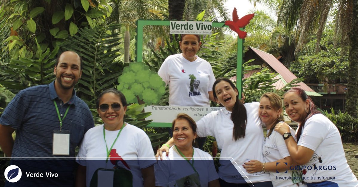 Grupo_Argos's tweet photo. Durante esta semana, con el programa #VerdeVivo de la #FundaciónGrupoArgos, trabajamos en la construcción colectiva de acuerdos y proyecciones encaminadas a la sostenibilidad de la cultura ambiental y la protección del oso andino, con docentes del Valle del Cauca y Cauca. https://t.co/zVYcwtUE9m