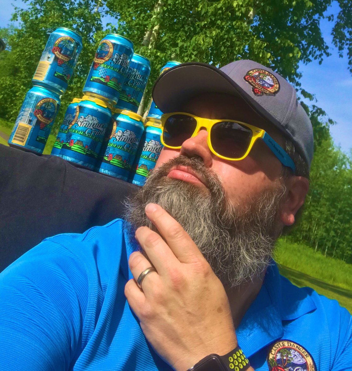 DangerRichAles's tweet photo. Sun is out at Minnesota National Golf. Just shot my best round ever. Have a WICKED thirst. What to do? What to do????? Hmmmmmm.... #crushdat #minnesotanational #drinklocal #minnesotacraftbeer https://t.co/iZR78mM6hT