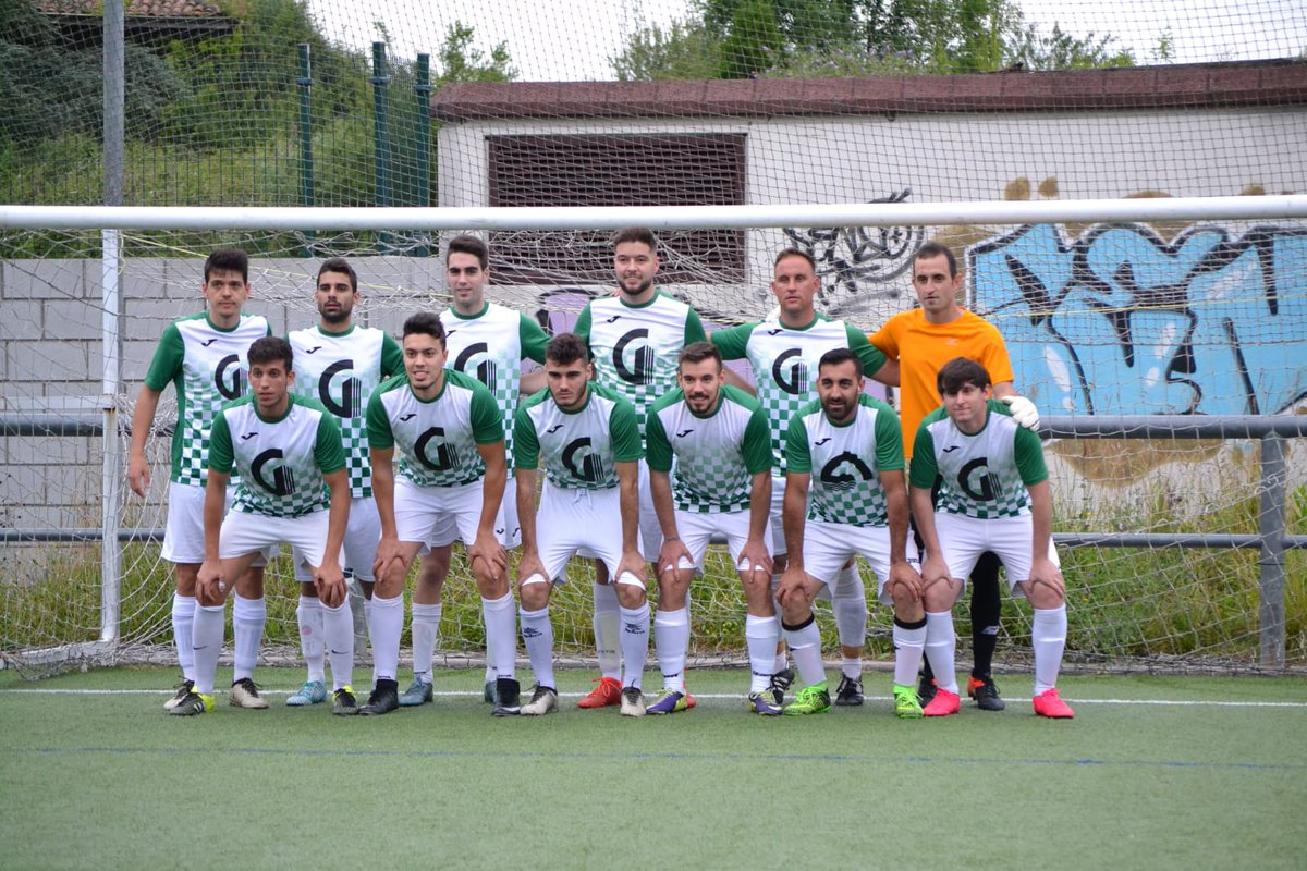 Futormes's tweet photo. 🇪🇸 CPTO. ESPAÑA F7 | CRÓNICA VIERNES
@CMozarbez y @weedteamfc caen por la mínima ante Santander y Madrid quedando aún todo abierto para mañana.

Nuestro colegiados en el partido retransmitido se quedaron con ganas de tirar del VAR

Crónica completa en... https://t.co/j1wcUqXz3e https://t.co/AwLNrXbrv9