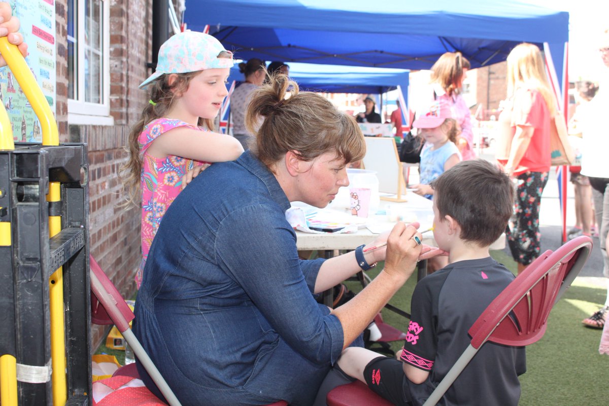 FrisInf's tweet image. All the fun of the fair @FrisInf @FrjsJun huge thanks to our PTA and Friends of FRJS