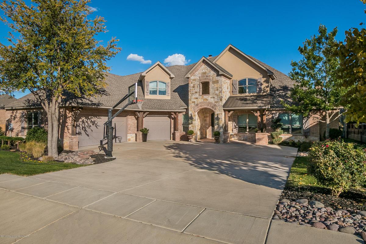 We are looking for a buyer on 26 CYPRESS PT #Amarillo #TX  #realestate tour.circlepix.com/home/CUGE66