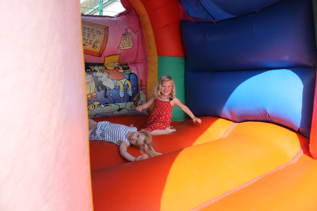 FrisInf's tweet image. All the fun of the fair @FrisInf @FrjsJun huge thanks to our PTA and Friends of FRJS