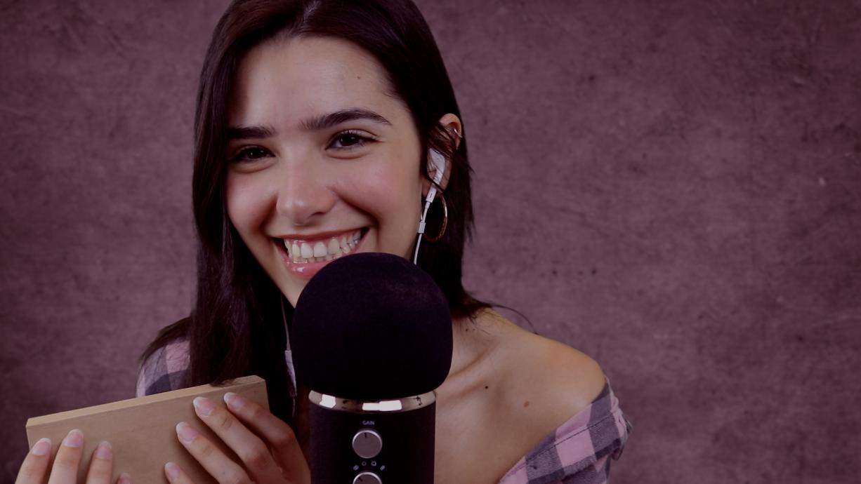 Асмр онл. Ангелина лин близняшки. Lips2tingles-asmr. Tatasha asmr. Asmr ксения кязим.