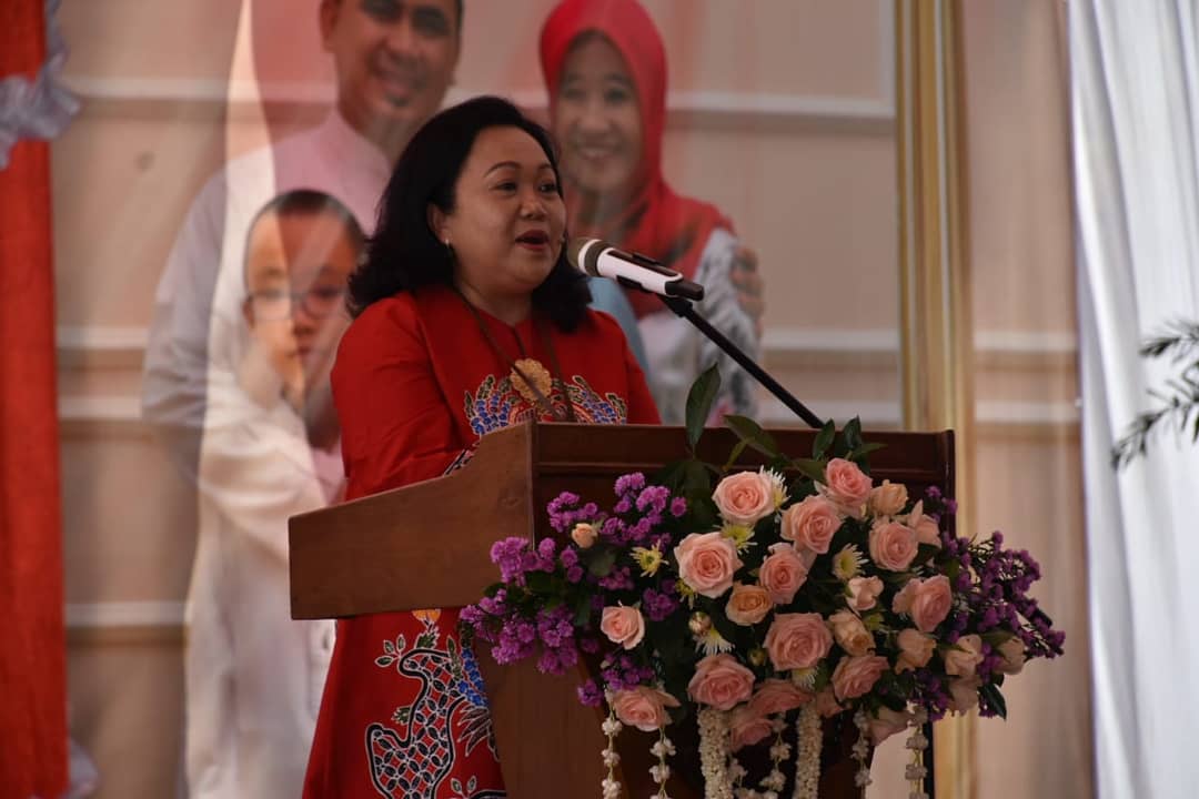 humasGrobogan's tweet photo. Gubernur Jawa Tengah menghadiri Puncak Acara Peringatan Hari Keluarga Nasional dan Hari Anak Nasional Tahun 2019 se Jateng.
#groboganindah #groboganbersemi #wisatagrobogan #groboganmaju #groboganjaya #purwodadigrobogan #purwodadijateng #visitgrobogan #visitpurwodadi https://t.co/aURD6D9Ff3