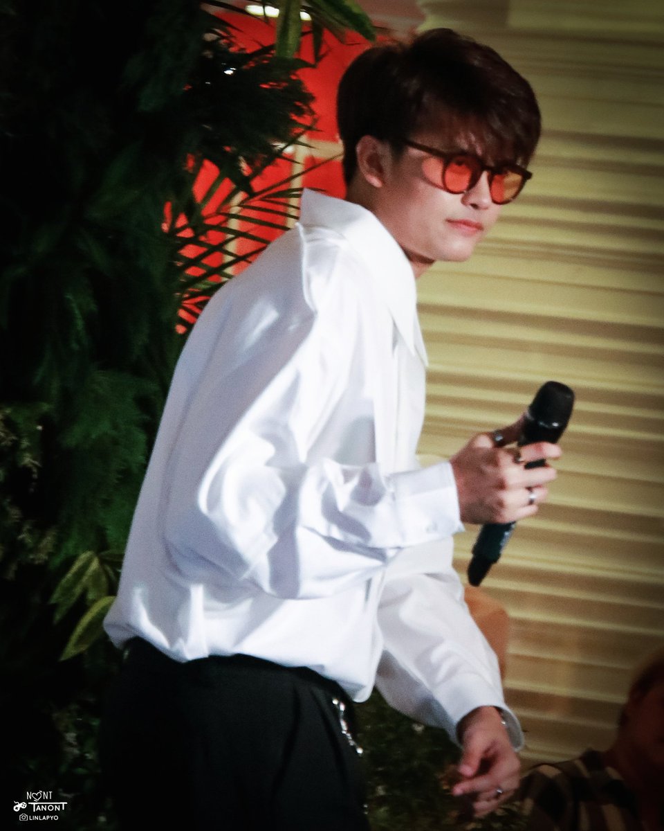 linlapyo's tweet photo. หล่อเกิ้นนนนนนนนน
#labpharmacy
#silomcomplex
#ทาสธนนท์
#tanont916
#nontfam
#nonttanont
#tanontaddict
#นนท์thevoiceเป็ดน้อยthemask
#LinlaAndTanont https://t.co/L1ULAISUBH