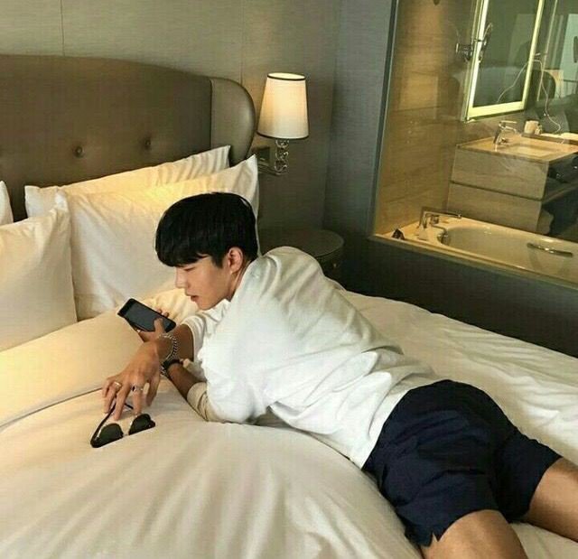 kim95990248's tweet photo. กูโสดครับ 
♡ : dm(ทักมาก่อนได้)
Rt : FF(RD)

 #บอทใหม่  #บอทโสด #บอทเงี่ยน #บอทหาคนคุย  #บอทหาเมีย #บอทใหม่หาทุกอย่าง #ยืมเมจforeverything  #ยืมเมจfortalk #ยืมเมจforsex  #บอทหาเดมประจํา #บอทหาแฟน #บอทหาเพื่อน #บอทใหม่หาเพื่อนคุย #บอทใหม่หาเดมประจํา https://t.co/VJNRdGe7cK